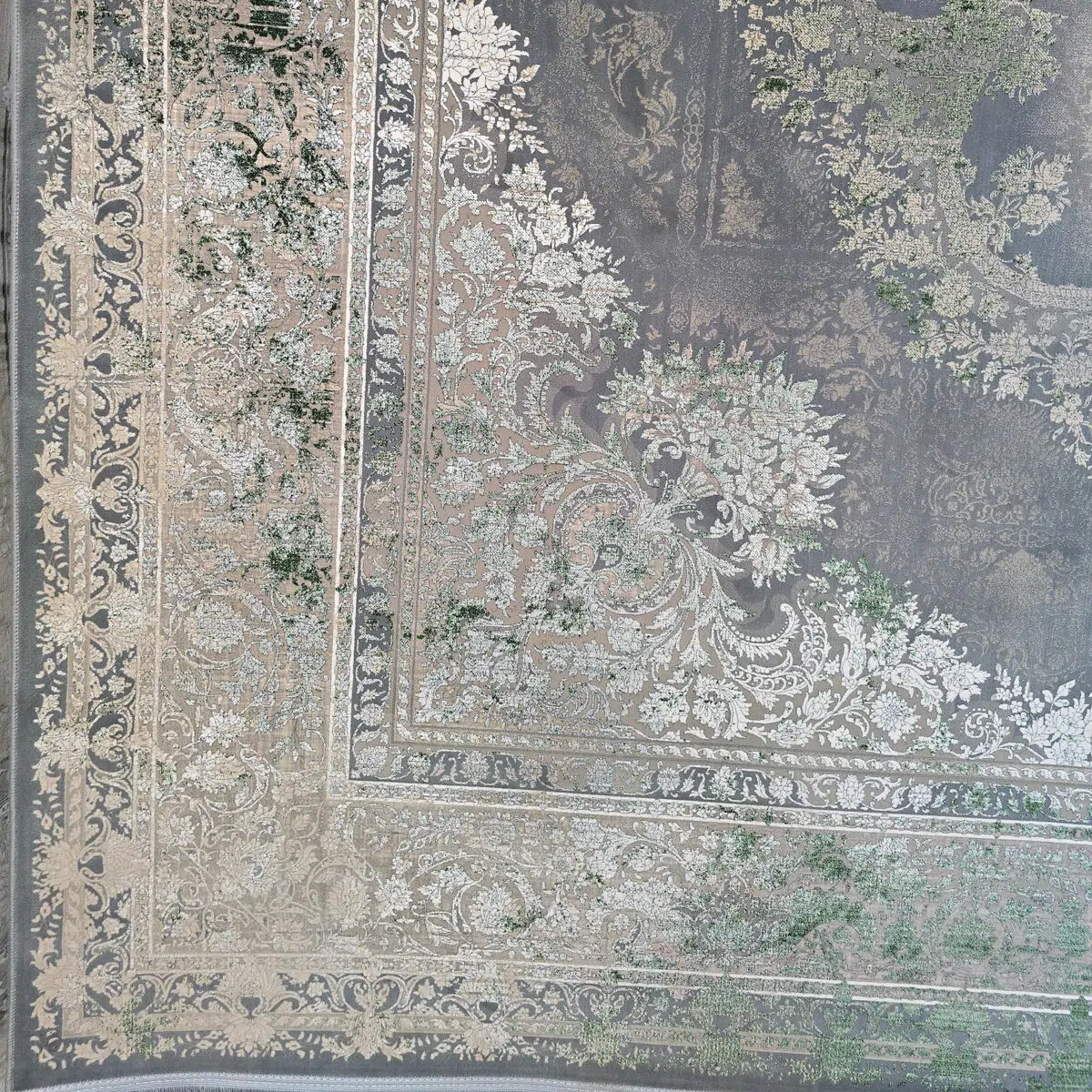 Close-up of Alhambra Royal Rug’s detailed border, featuring intricate Persian floral motifs, 1200 reeds, 3600 density, and premium acrylic weaving.