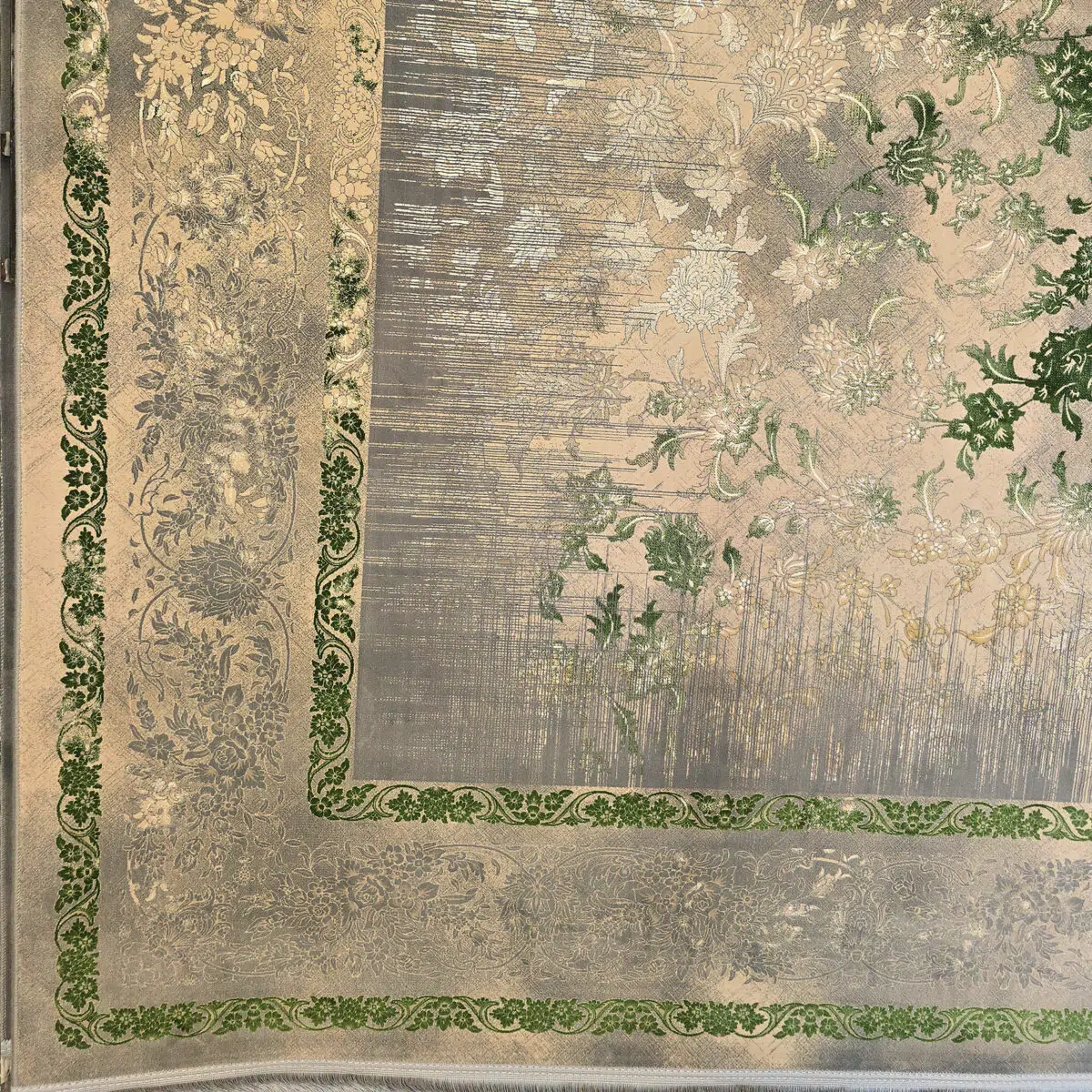 A close-up of the Samarra Carpet’s elegant corner detailing, featuring intricate floral borders and a seamless gradient transition.