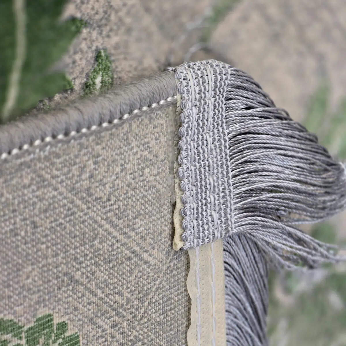 A close-up view of the Samarra Carpet’s finely woven fringe and sturdy backing, showcasing its premium craftsmanship and durability.