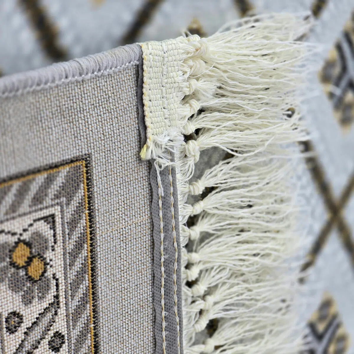 Manama Harmony Carpet High Quality Weaving Fringe Details