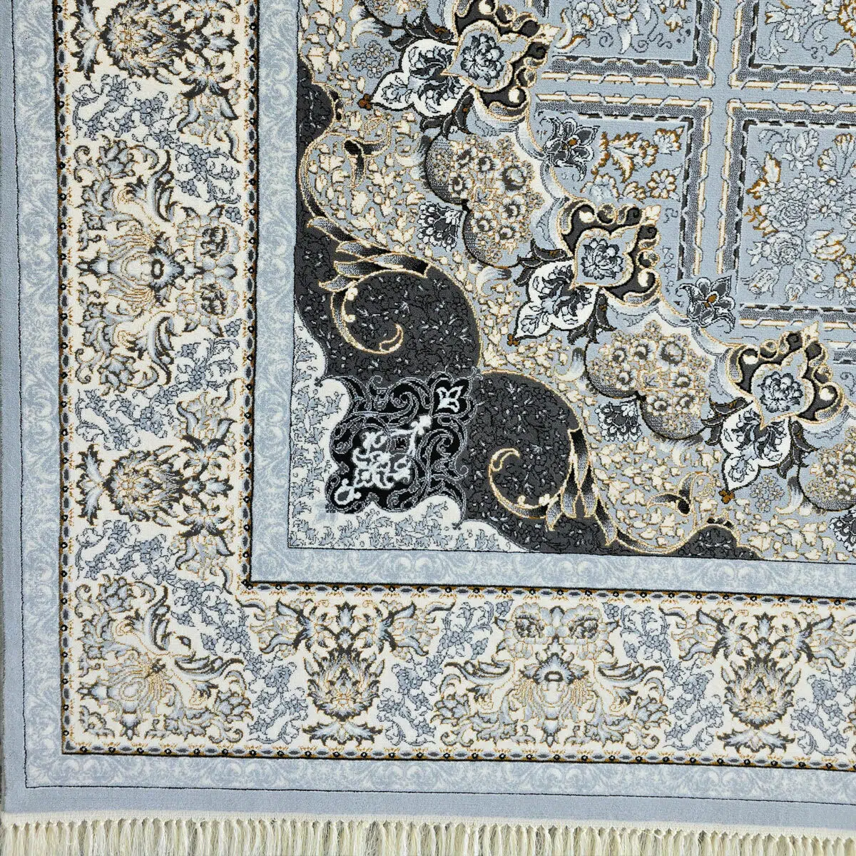 Persian Design Elements in Muscat Carpet