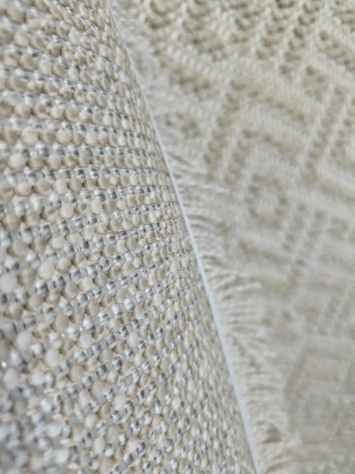 Full vertical display of Oberon rug with white fringe finish